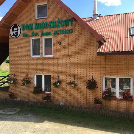 Dom Mlodziezowy W Polanie Apartamento Serednie Male Exterior foto